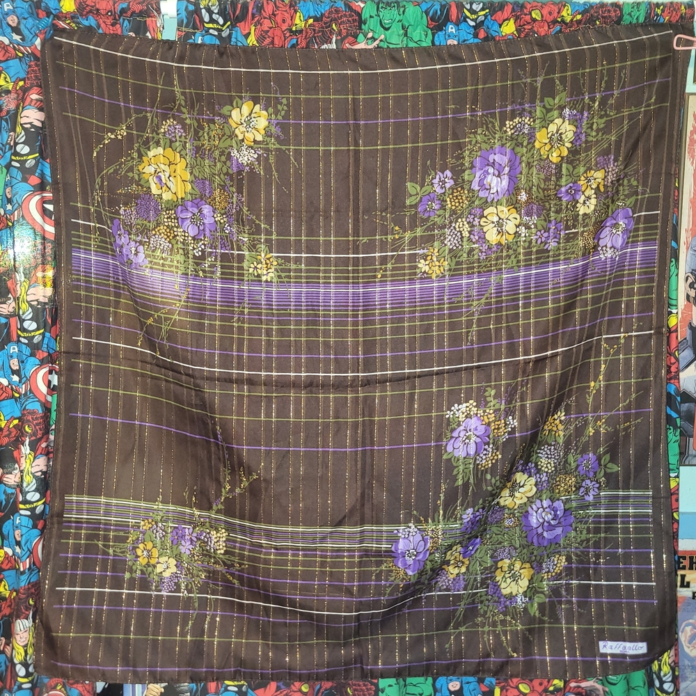 Beautiful large Raffaello Roma Scarf Scarve - Picture 8 of 8